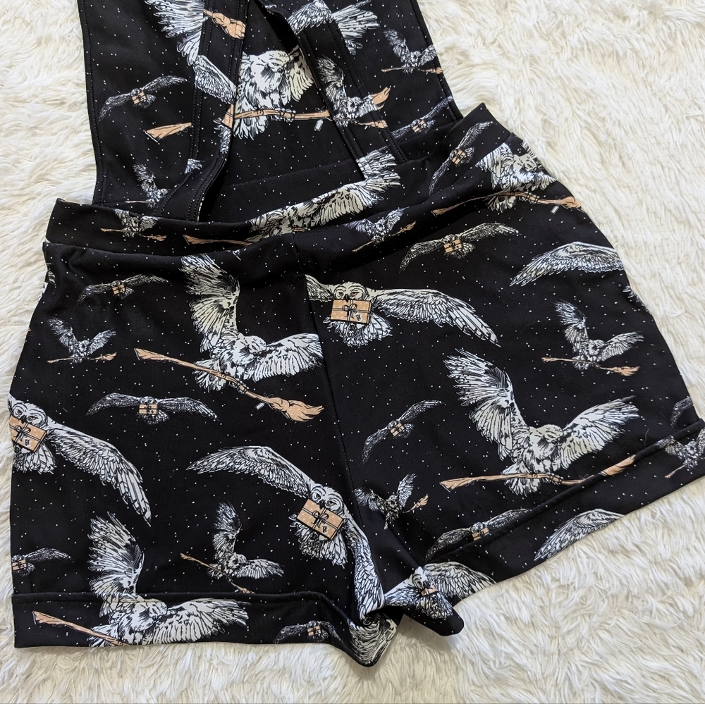Blackmilk x Harry Potter Owl Post Hedwig Broomstick Short Overalls Large - Picture 9 of 12